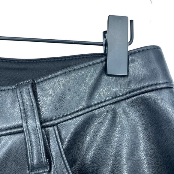 Abercrombie & Fitch The 90's Relaxed High Rise Pant Faux Leather Size 30 / 10S - Picture 8 of 8